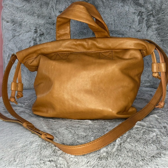 ✨2X Host pick✨Madewell Mini The Piazza Leather Crossbody Bag - Picture 4 of 14